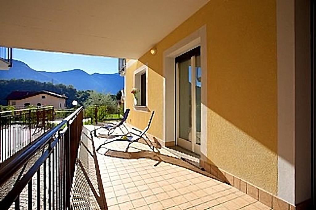 4 Village Centre Lenno Homes With Pool-By Italian Apartments Extérieur photo